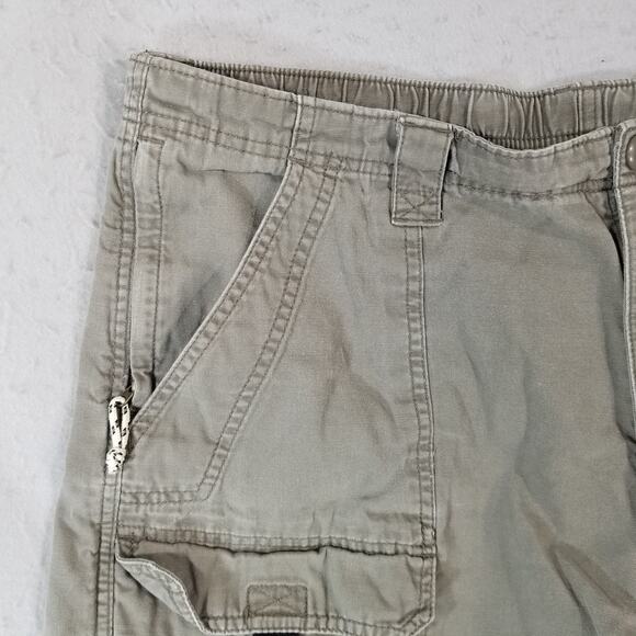 Wrangler Outdoor Cargo Shorts Mens 42 Relaxed Utility Pockets Hiking Belt Loop - Picture 2 of 13